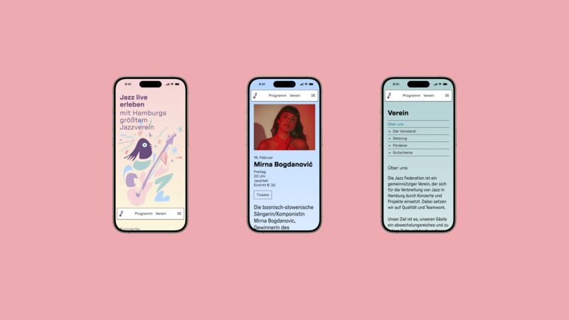 Drei iPhone-Screens vor rosafarbenem Grund: Startseite mit Illustration, Künstlerinnenporträt und die Vereinsseite